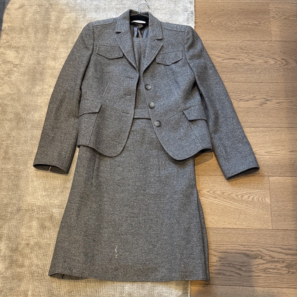 Akris Punto Gray Blazer and Skirt Set